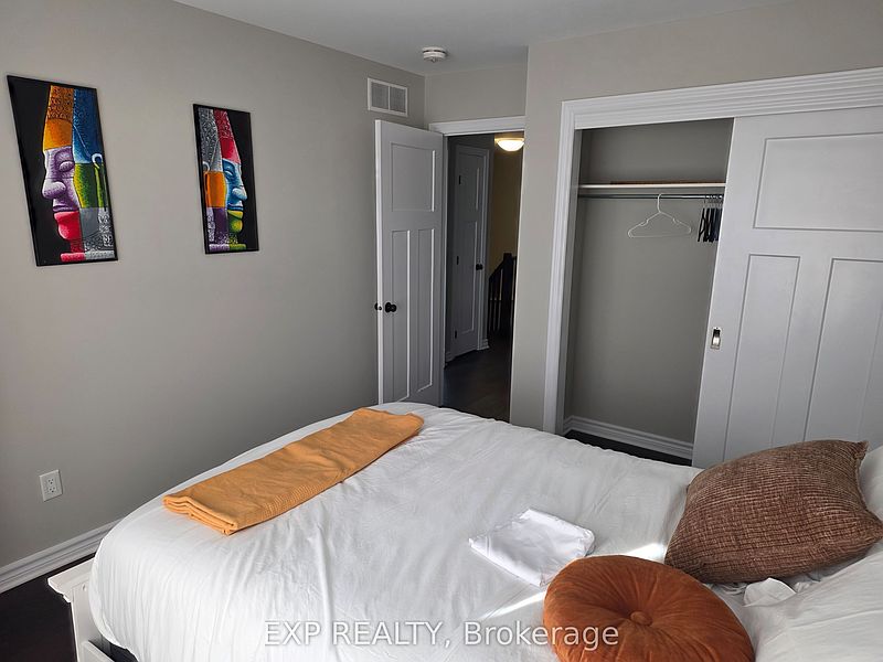 Ottawa House for rent - 4 Bedrooms — photo 23