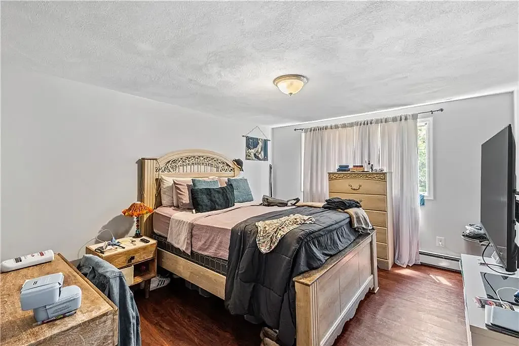2 bed, 850 sqft, $1,950 — Photo 3
