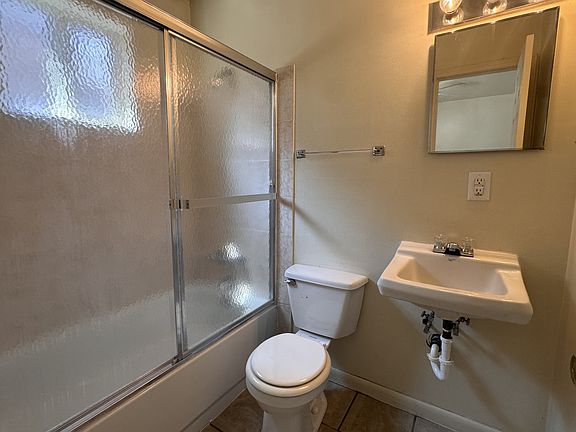 5th image of 510 S Hays Ave #11