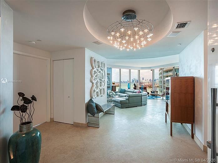 1st image of 300 S Pointe Dr APT 2003