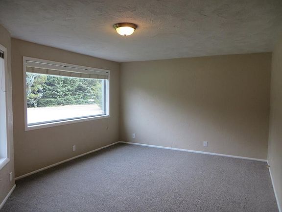 5th image of 2503 W Barberry Ln