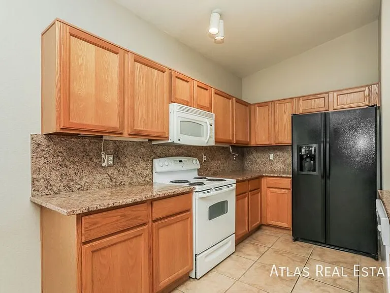 9005 N Silver Moon Way — Photo 5
