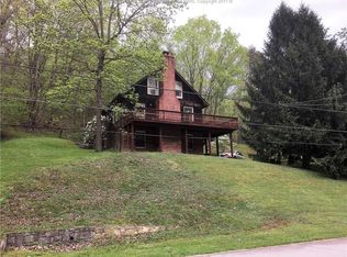 201 Autumn Dr, Dunbar, WV 25064