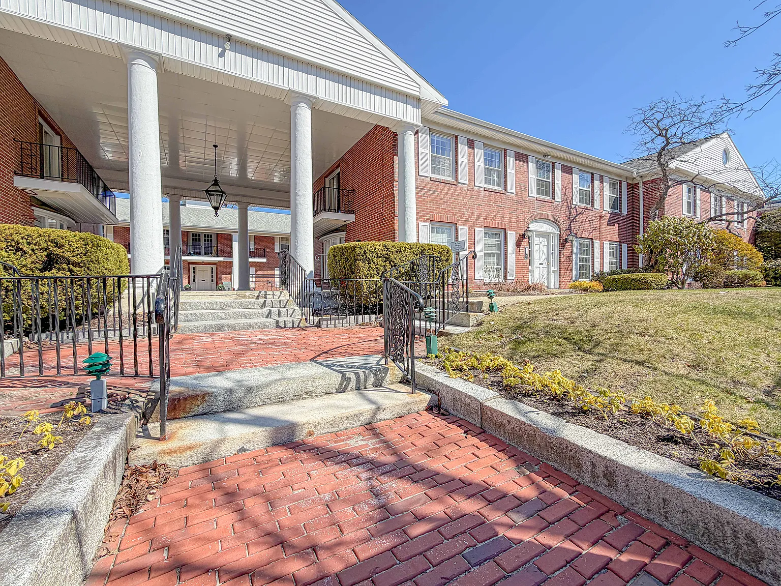 1 bed, 530 sqft, $2,450 — Photo 3