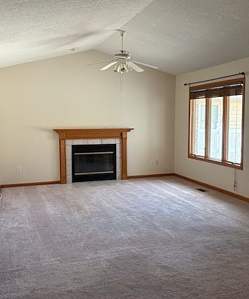 5th image of 1148 Meadows Walk Dr
