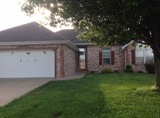 410 S Bryant St, Nixa, MO 65714