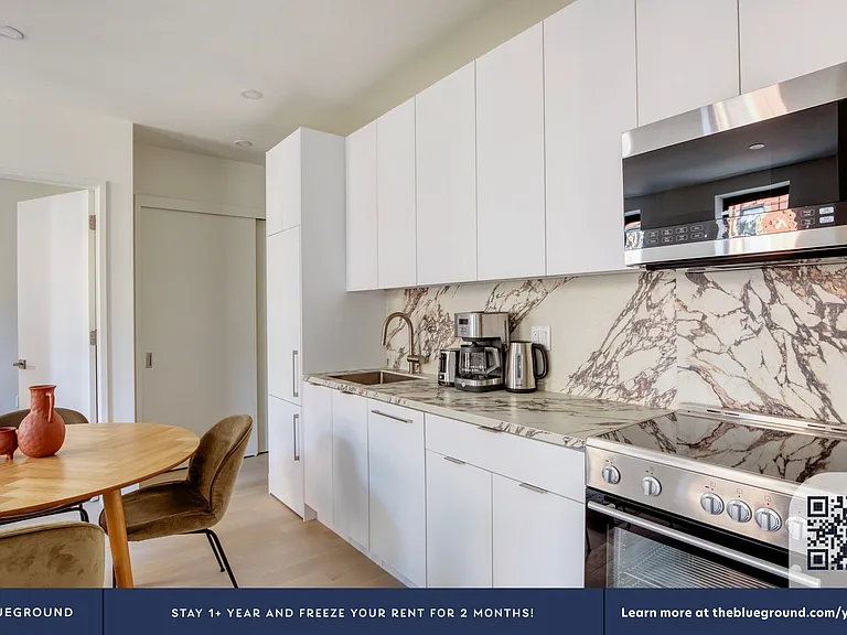 300 W 21st St #53 — Photo 6