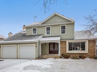 733 Edinburgh Ln, Dundee, IL 60118