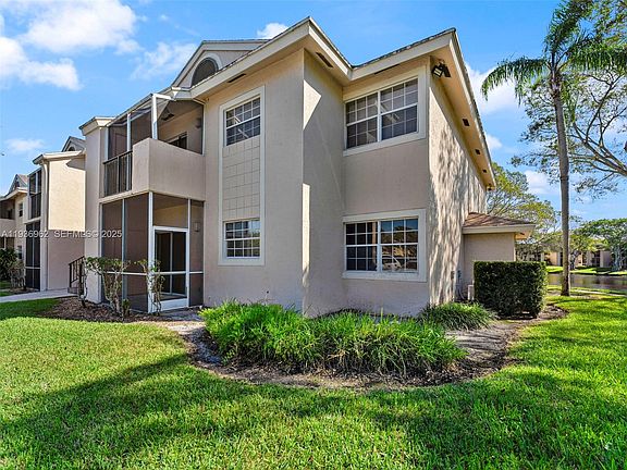 3rd image of 720 Cypress Ln #F9