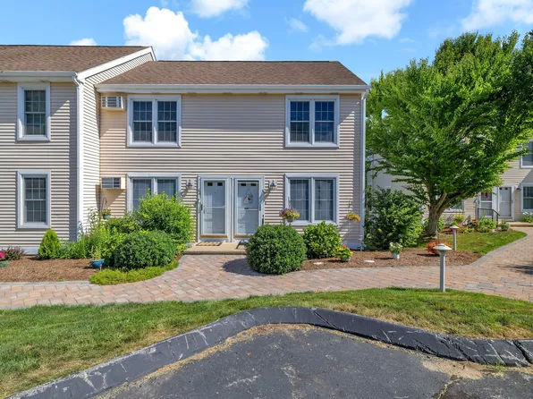 54 Rope Ferry Road #D64, Waterford, CT 06385