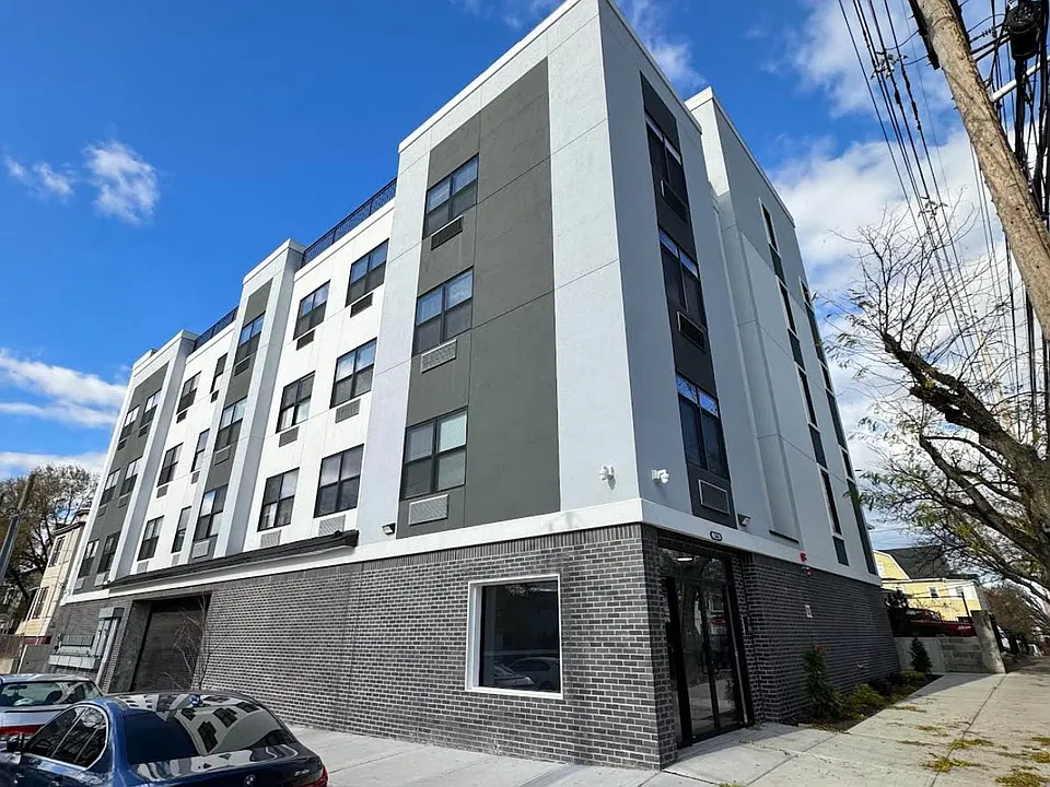 168 Rosa Parks Blvd #2