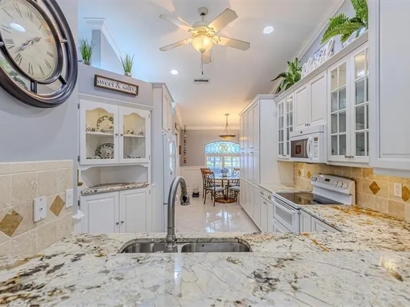 5474 Whitten DR #12, NAPLES, FL 34104