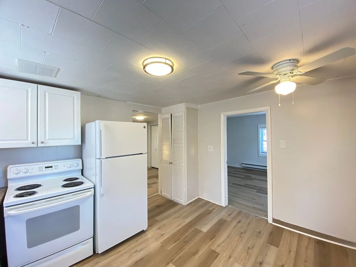 1 bed, 1.0 bath, 604 sqft, $1,395 — Photo 1