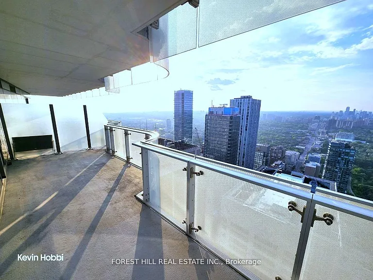 1 Bloor St E #5210 — Photo 25