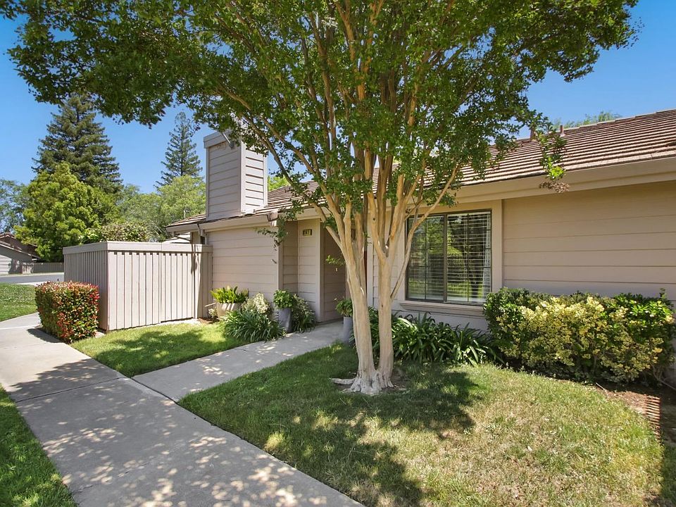 1st image of 8141 Chenin Blanc Ln