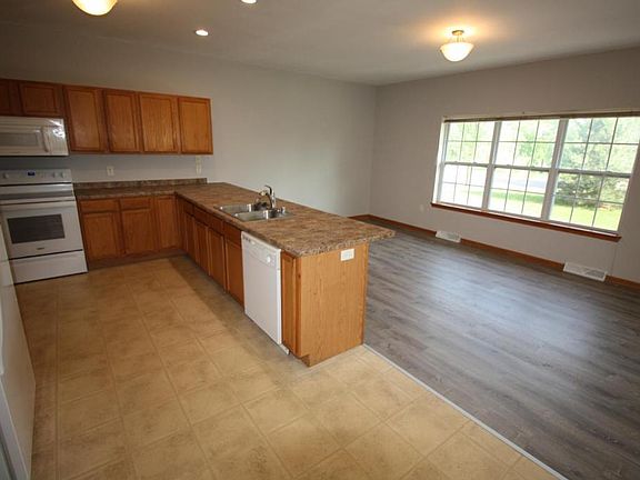 4th image of 4215 Owl Creek Dr