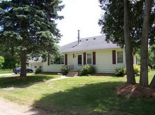 1047 S Coats Rd, Oxford, MI 48371