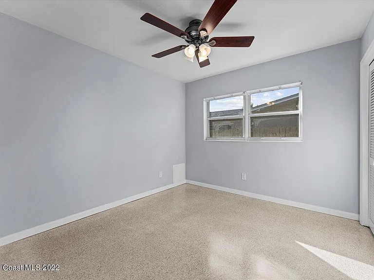 215 Marion St — Photo 15