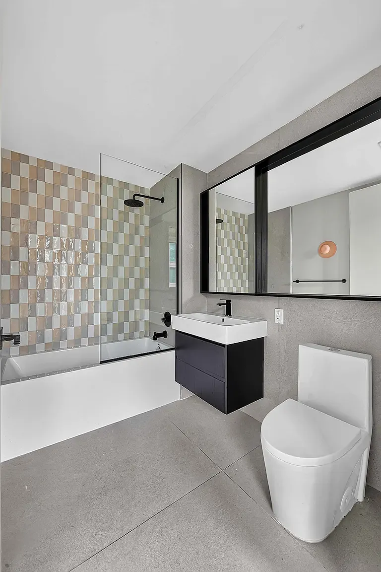130 Hope Street — Photo 3