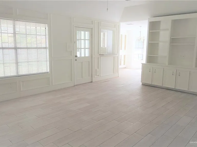 3400 N Cynthia St — Photo 14