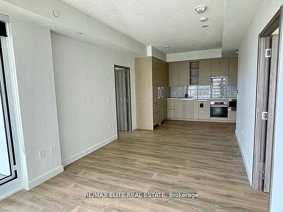 5th image of 85 McMahon Dr #1502