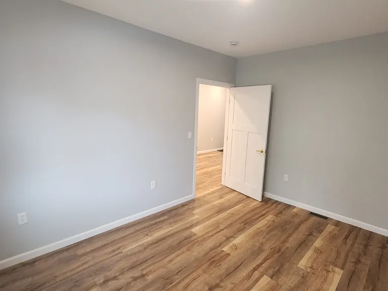 905 Irving St #1 — Photo 13
