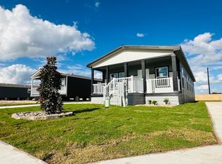 2973 Chamber Pkwy, Canyon Lake, TX 78133