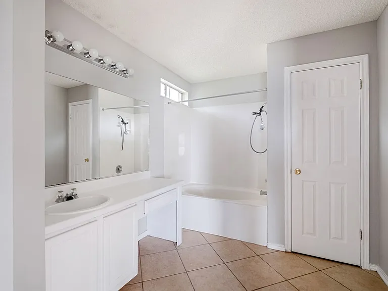 3506 Hawk View Cv — Photo 21