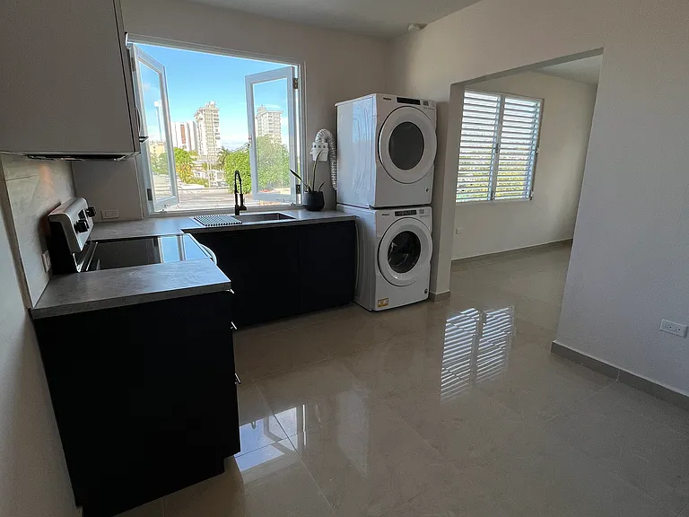 205 Hija Del Caribe El Vedado #4 — Photo 1