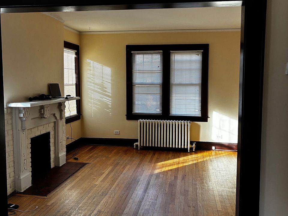 1st image of 82 E Sunnyside Ln Floor 1