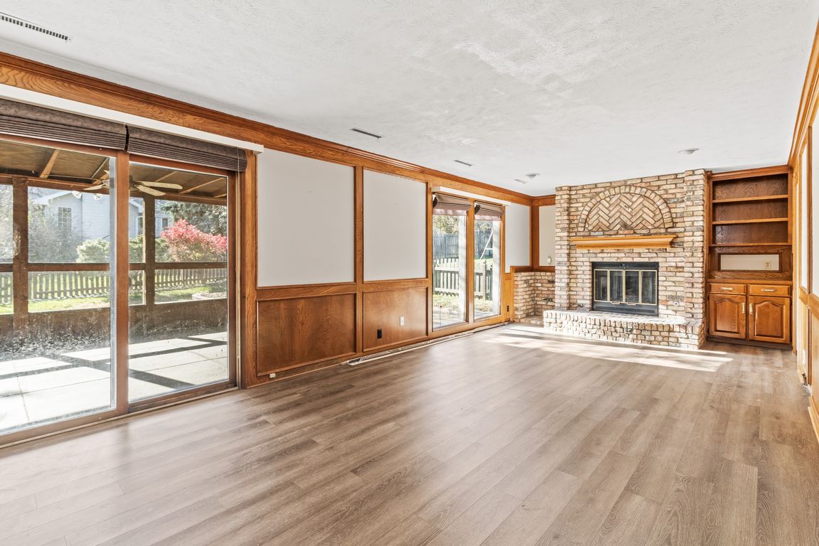 next background image