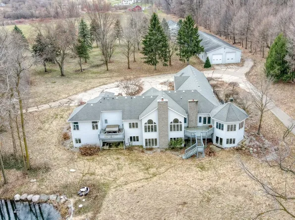 4390 104th St SW, Byron Center, MI 49315
