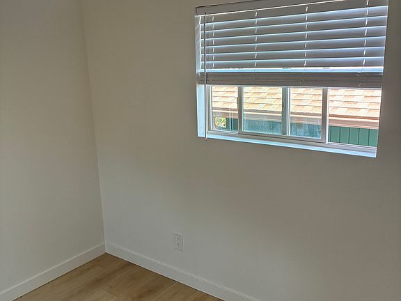 2nd image of 1218 W Spruce St #D