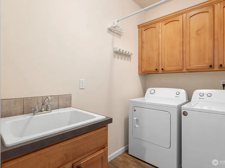 2886 SW Berwick Dr — Photo 15
