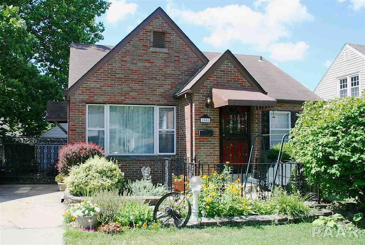 1008 E Richwoods Blvd photo 1
