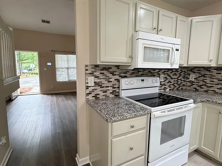 210 Bridford Downs Dr — Photo 14