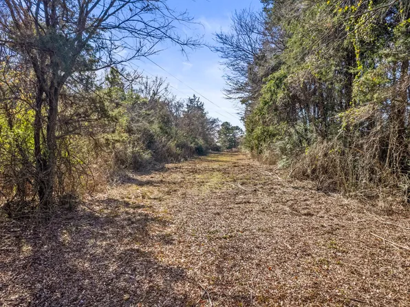 I-30 Frontage Rd, Mount Pleasant, TX 75455