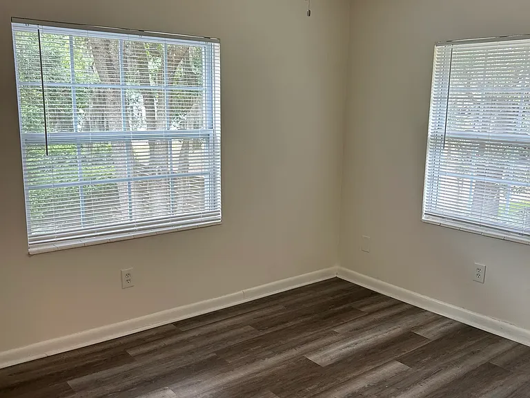 1218 Hickman Rd #2 — Photo 14