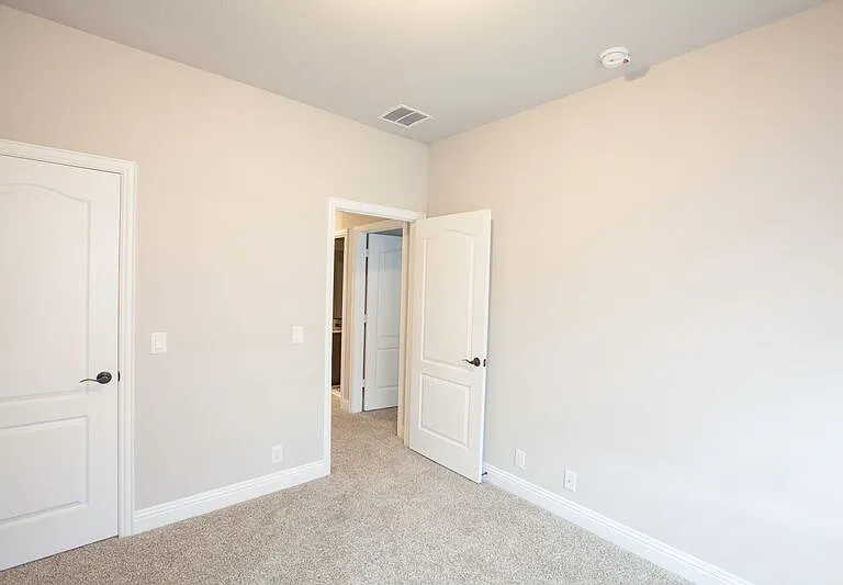 1501 Laurence Ln — Photo 31