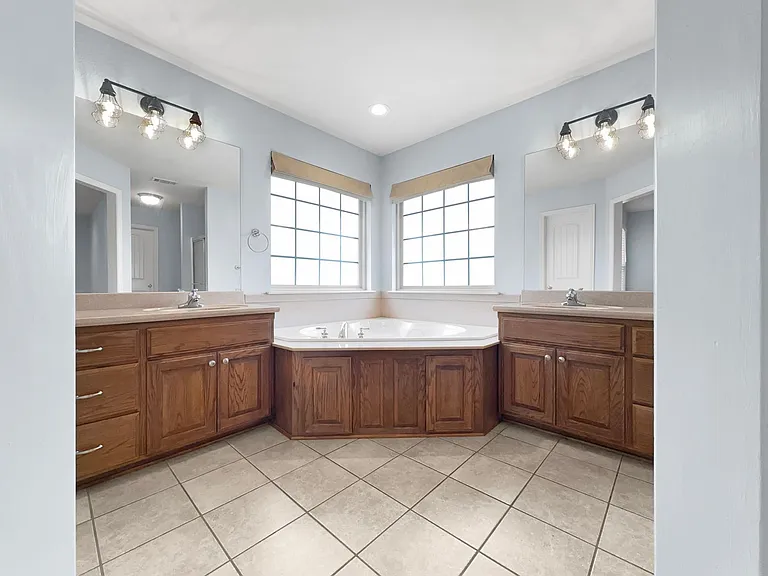 2060 Kalei Ln — Photo 26
