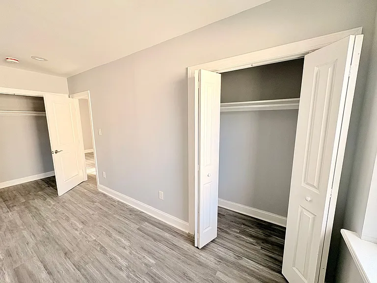 6710 Hudson St — Photo 9