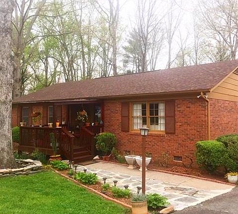 4th image of 205 Northwood Dr