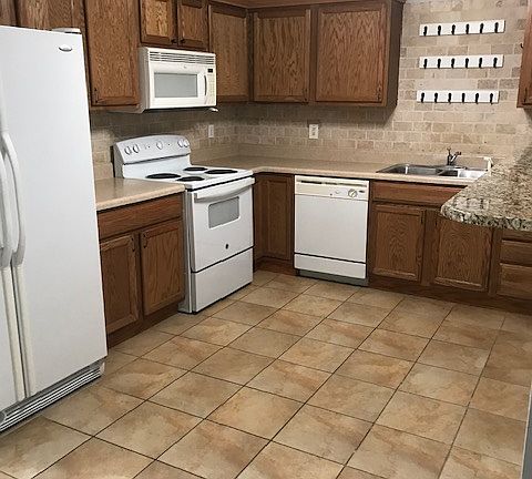 2nd image of 707 Graham Way