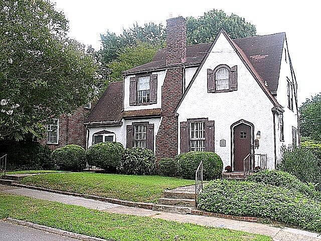 1st image of 455 Avondale Dr