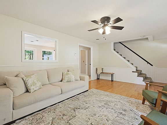 5th image of 7 Village Way APT C