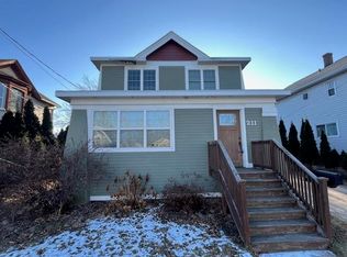 211 Washington Ave, Neenah, WI 54956