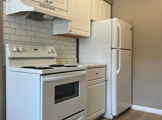 15525 E Ten Mile Rd #16, Eastpointe, MI 48021