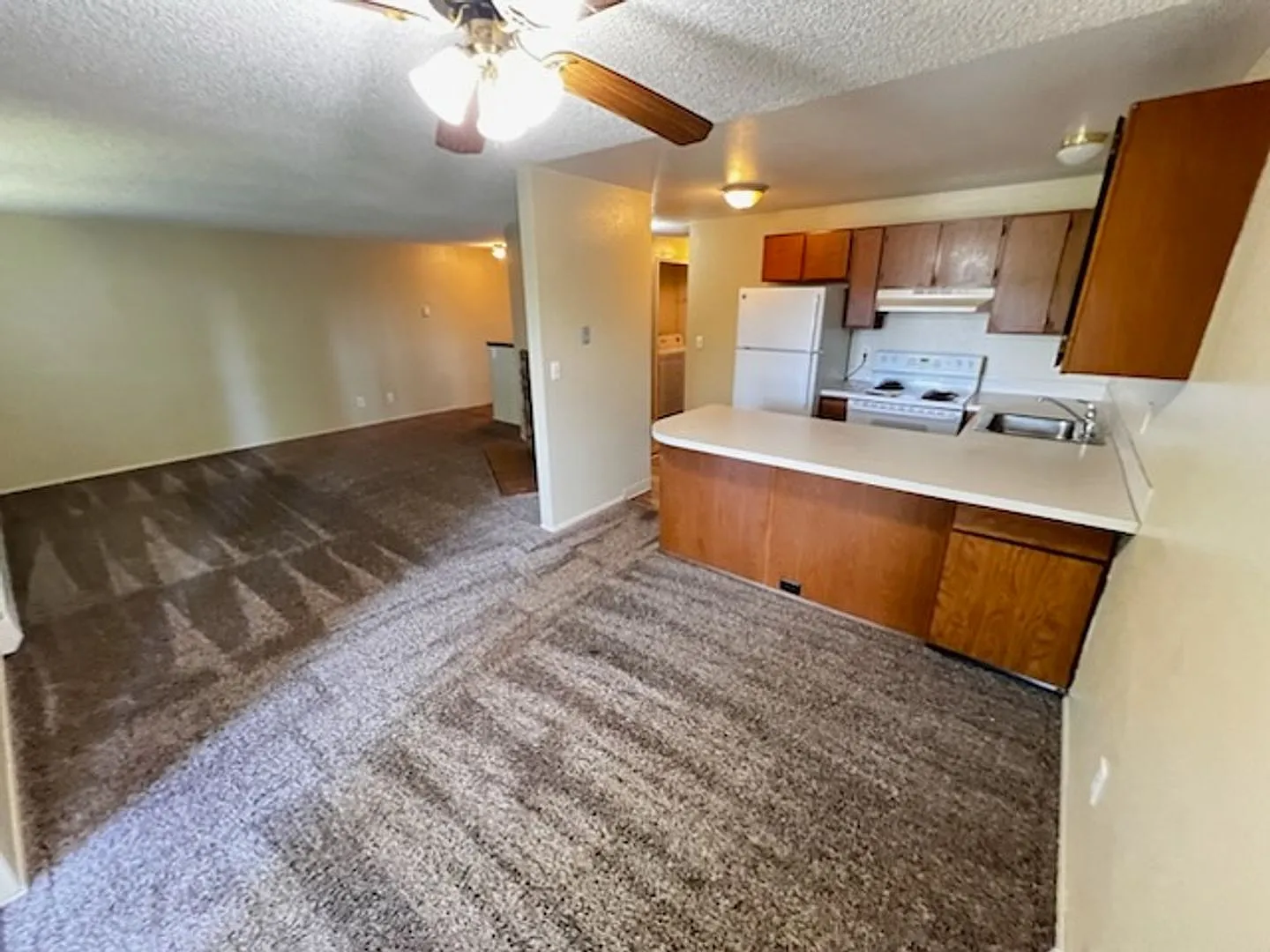 4905 S Orchard St W — Photo 1