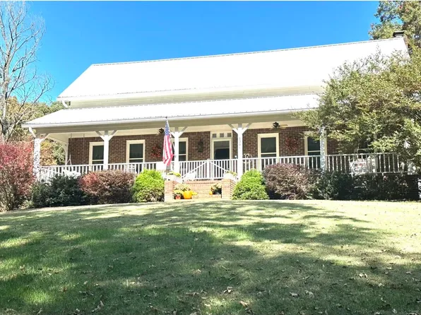 8361 Hiwassee St NW, Charleston, TN 37310