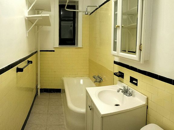 5th image of 3502 Kings Hwy APT E10